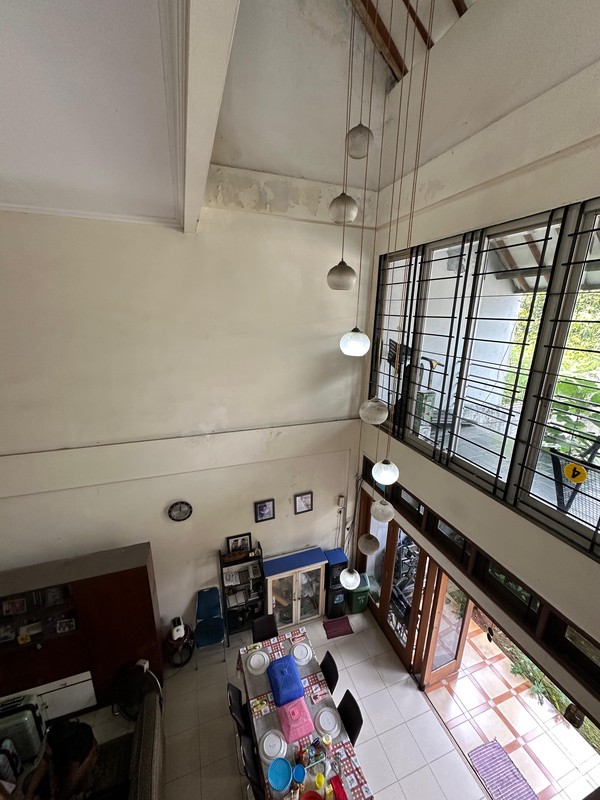 Rumah 3 lantai di lokasi strategis di Radio Dalam Area Hanya selangkah ke Grandlucky Superstore dan 7 menit dari Gandaria City