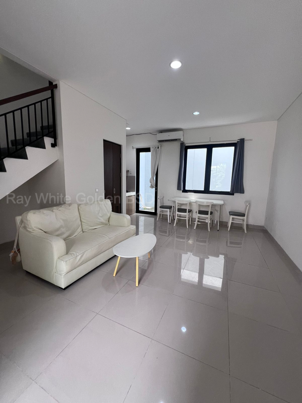 Disewa Rumah Strategis Dekat Jalan Toll Semi Furnished Provence Suites BSD