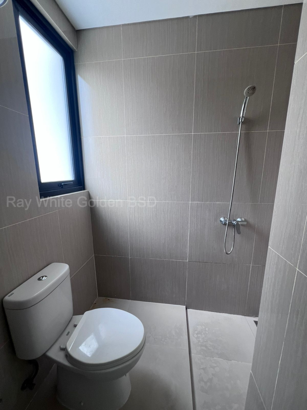 Disewa Rumah Strategis Dekat Jalan Toll Semi Furnished Provence Suites BSD