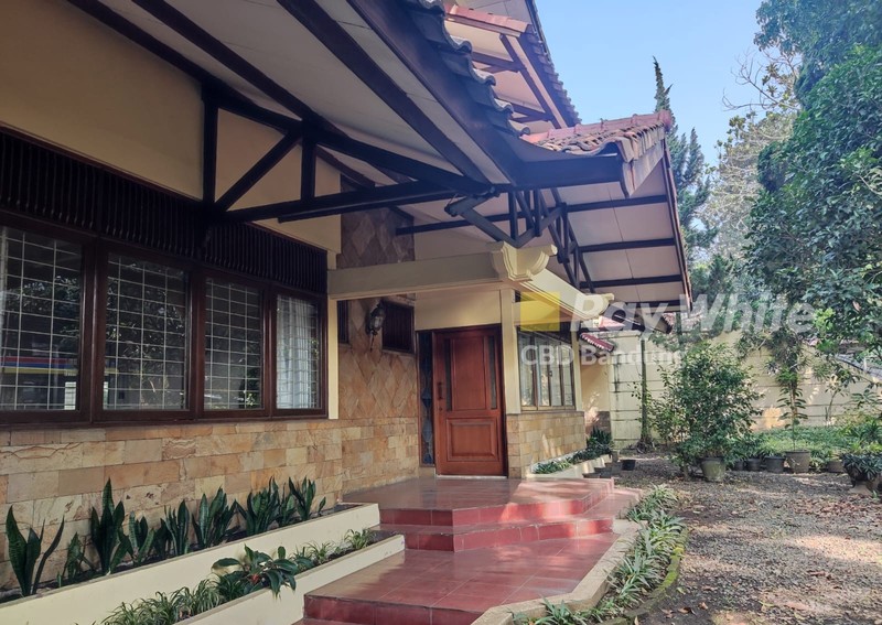 Langka! Rumah Luas dan Strategis di Sayap Dago, Bandung!