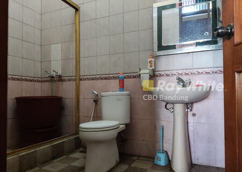 Langka! Rumah Luas dan Strategis di Sayap Dago, Bandung!