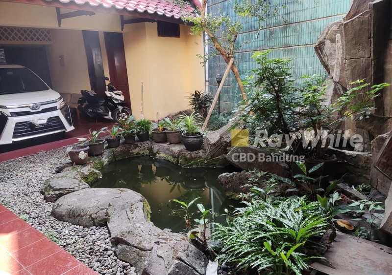 Langka! Rumah Luas dan Strategis di Sayap Dago, Bandung!