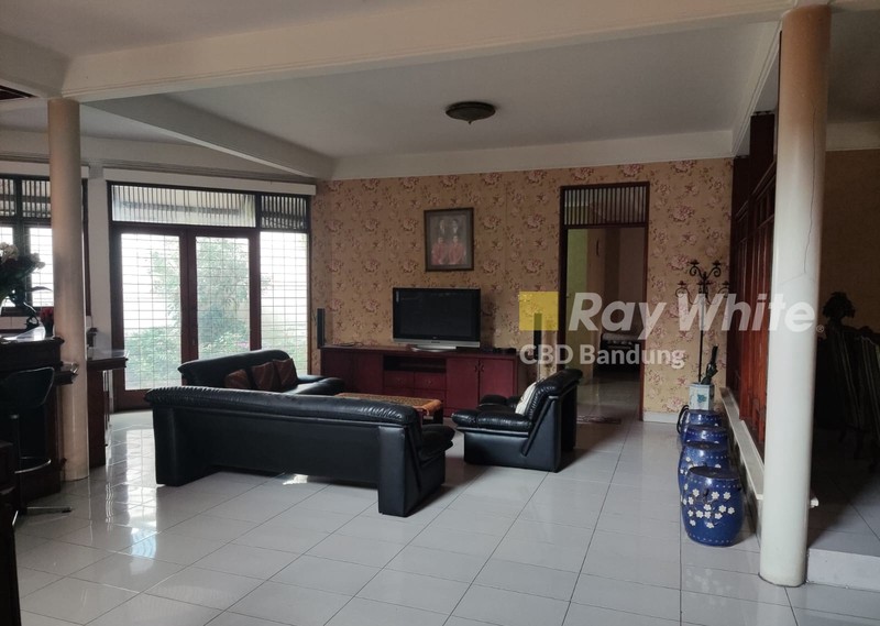 Langka! Rumah Luas dan Strategis di Sayap Dago, Bandung!