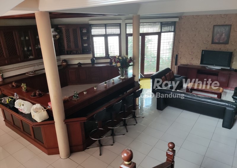 Langka! Rumah Luas dan Strategis di Sayap Dago, Bandung!