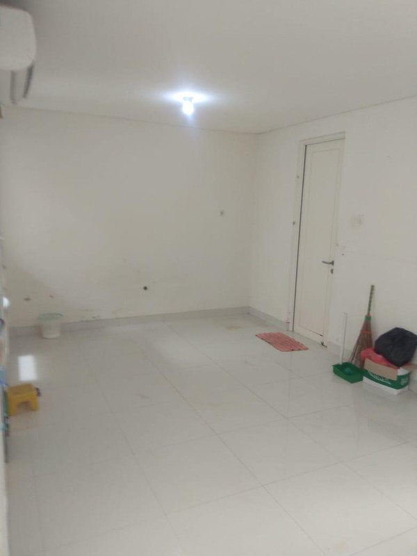 Disewakan Rumah 2 Lantai Canberra Grand Pakuwon Surabaya  