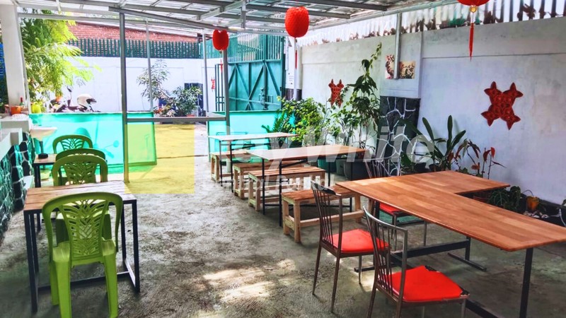 Rumah Dekat Alun-Alun 