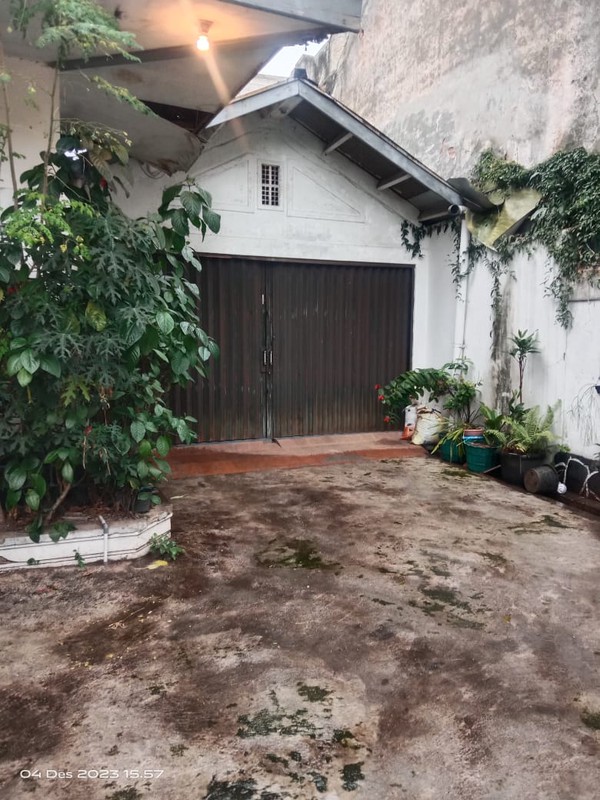 Rumah Dekat Alun-Alun 