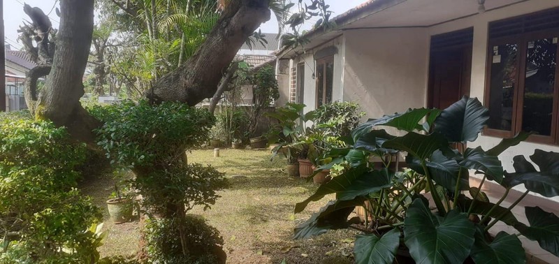 Rumah Lama 1 lantai di Pesanggrahan- Jaksel