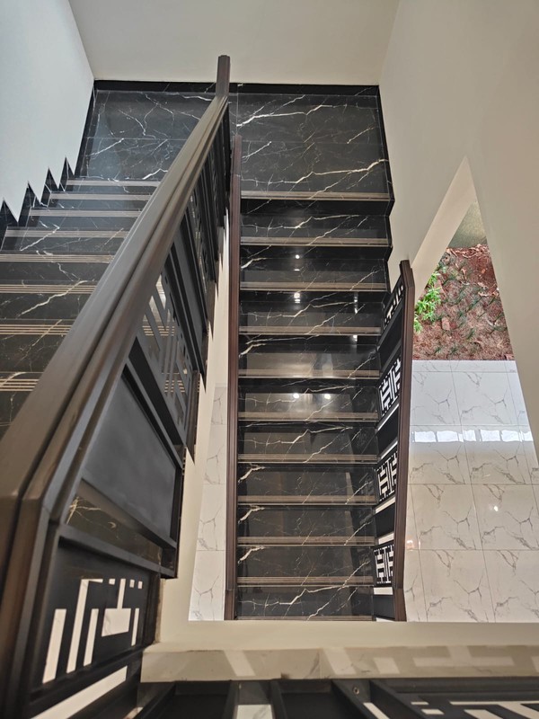 Rumah mewah siap di huni dengan lokasi strategis