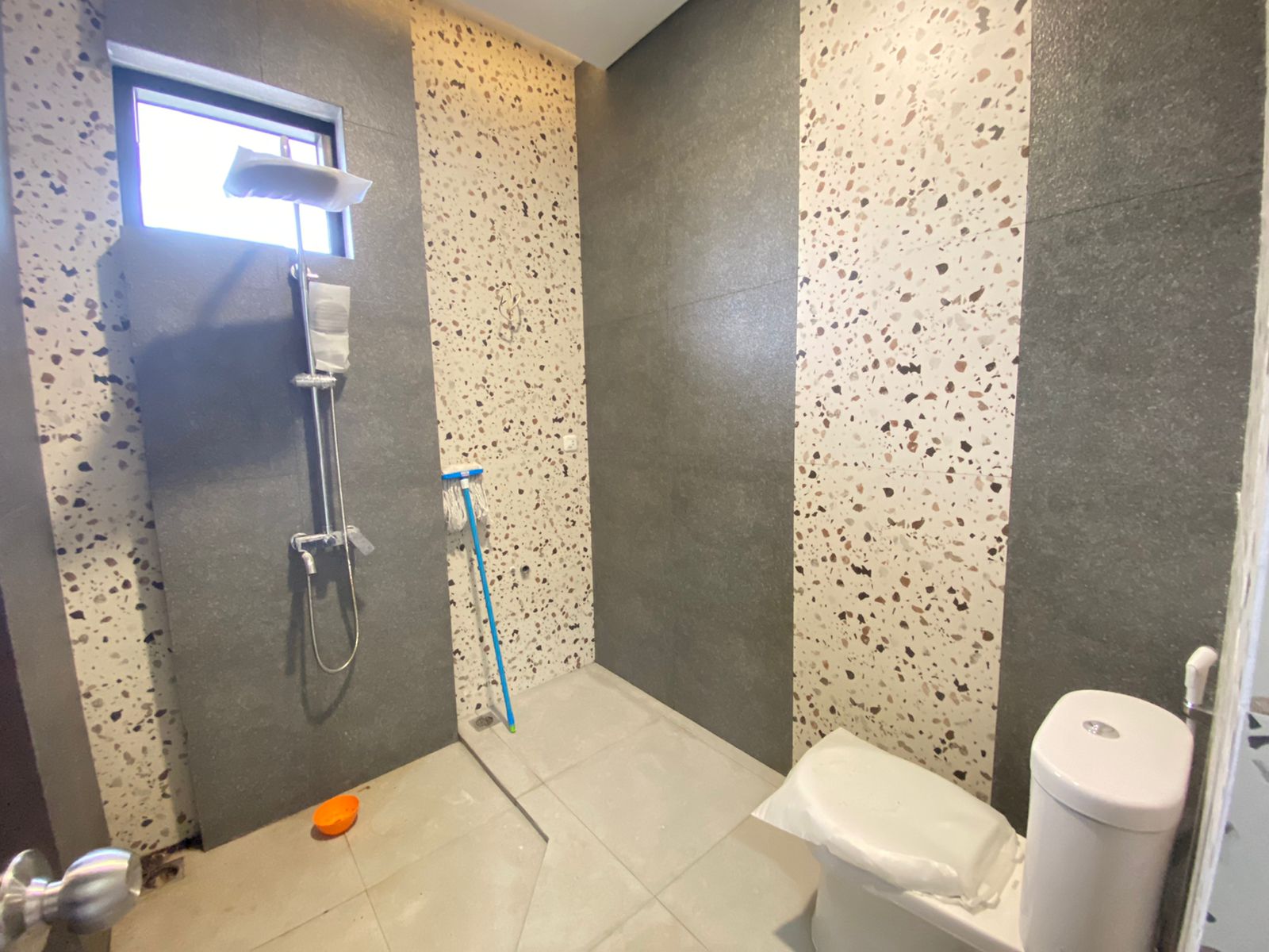 Rumah mewah siap di huni dengan lokasi strategis