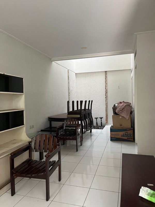 Rumah Kemayoran 2 lantai siap huni bagus