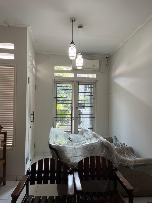 Rumah Kemayoran 2 lantai siap huni bagus