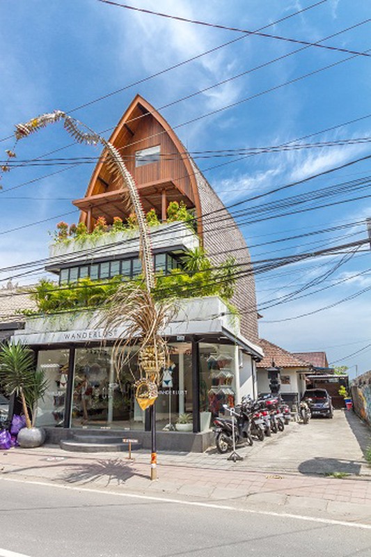 Leasehold - Commercial & Residential Property with Strong Street Exposure in Canggu, Bali
