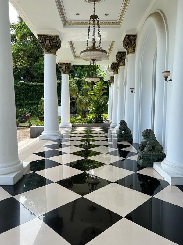 Dijual Villa di Sentul City, surat SHM.