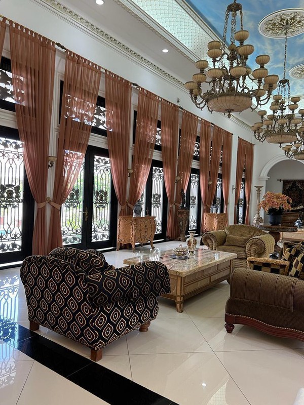 Dijual Villa di Sentul City, surat SHM.