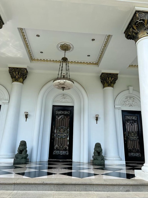 Dijual Villa di Sentul City, surat SHM.