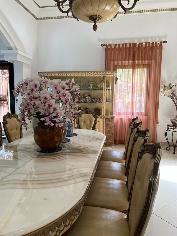 Dijual Villa di Sentul City, surat SHM.