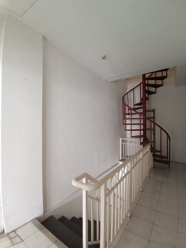 Disewakan ruko gwalk Citraland Surabaya Barat 