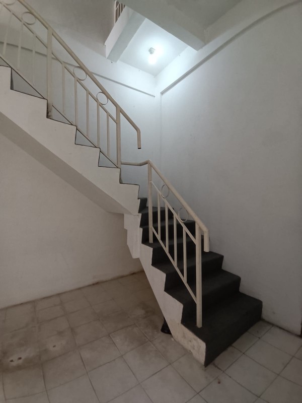 Disewakan ruko gwalk Citraland Surabaya Barat 