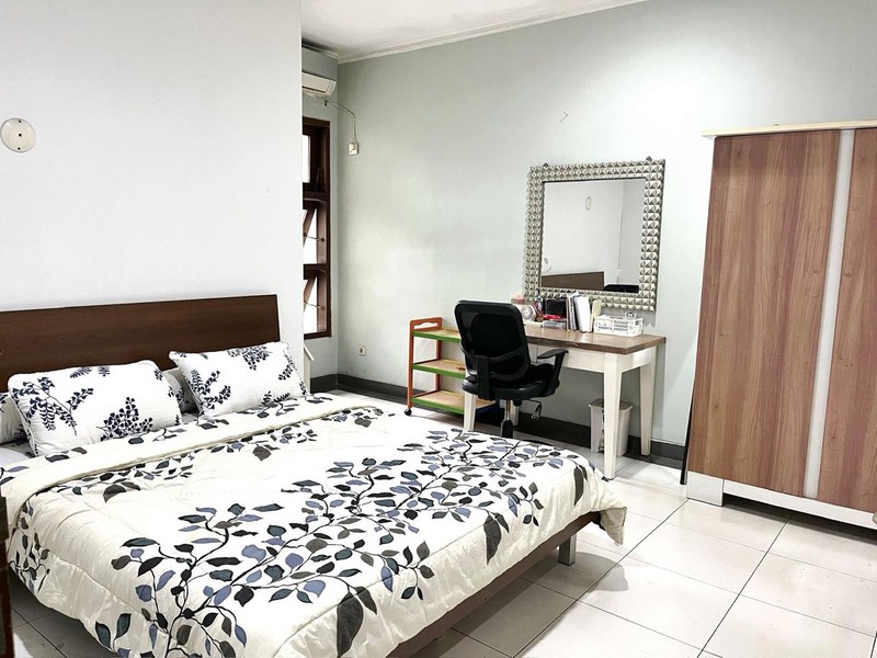 Di jual rumah cantik di kartika alam pondok indah