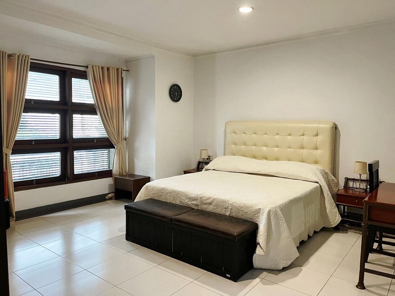 Di jual rumah cantik di kartika alam pondok indah