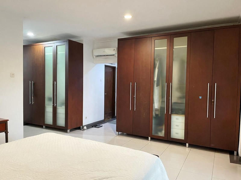 Di jual rumah cantik di kartika alam pondok indah