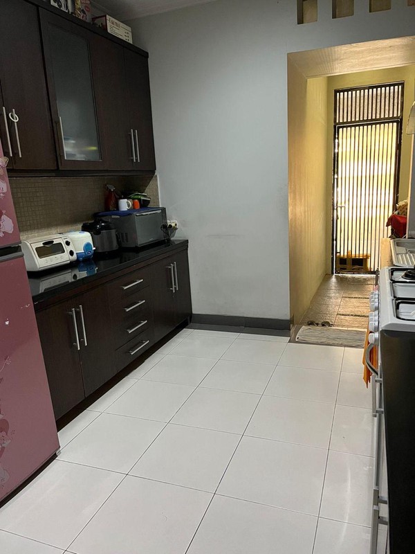 Di jual rumah cantik di kartika alam pondok indah