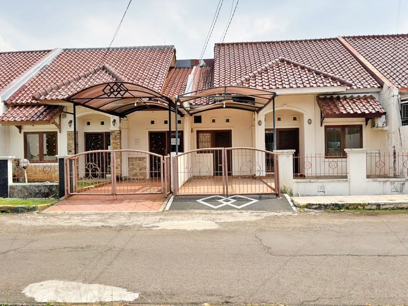 Rumah Siap Huni di Villa Melati Mas, BSD City - Lokasi Favorit