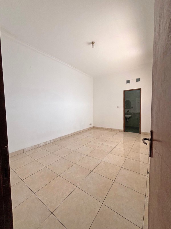 Rumah Siap Huni di Villa Melati Mas, BSD City - Lokasi Favorit