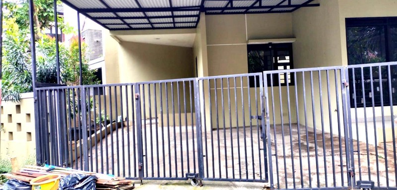 Rumah halaman luas, Bebas Banjir lokasi strategis dekat RS. Setia Mitra, St. Pondok Ranji di Bintaro