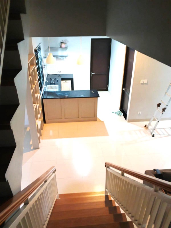 Rumah halaman luas, Bebas Banjir lokasi strategis dekat RS. Setia Mitra, St. Pondok Ranji di Bintaro