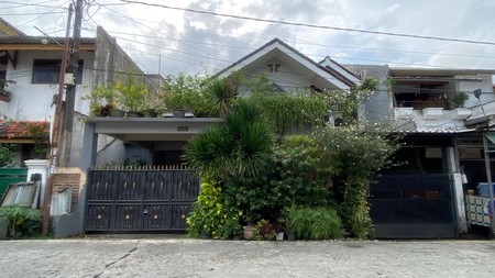 Dijual Rumah 2 Lantai Lingkungan Nyaman di Kelapa Dua - Depok