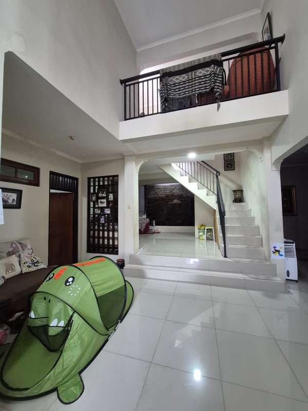 Dijual Rumah 2 Lantai Lingkungan Nyaman di Kelapa Dua - Depok