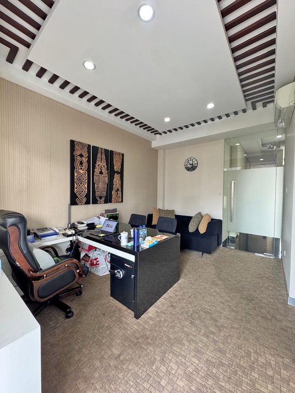 Ruang Usaha Premium 3 Lantai di BSD City Kantor Eksklusif dengan Parkiran Luas