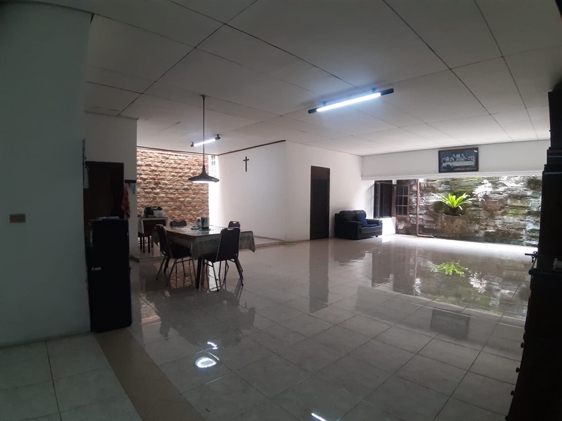 Rumah dijual siap huni cocok untuk dijadikan kantor