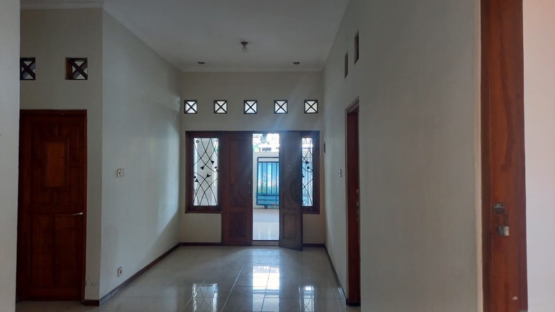 Hunian Asri & Strategis, Rumah Cantik di Dalam Perum Panggungharjo, Sewon, Bantul