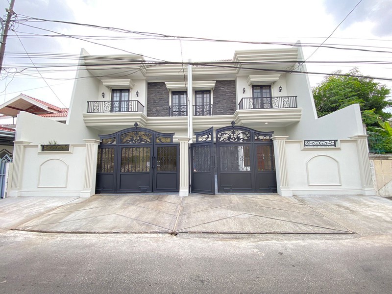 Rumah mewah baru di bangun dengan semi furnished di Duren Sawit, Jakarta Timur
