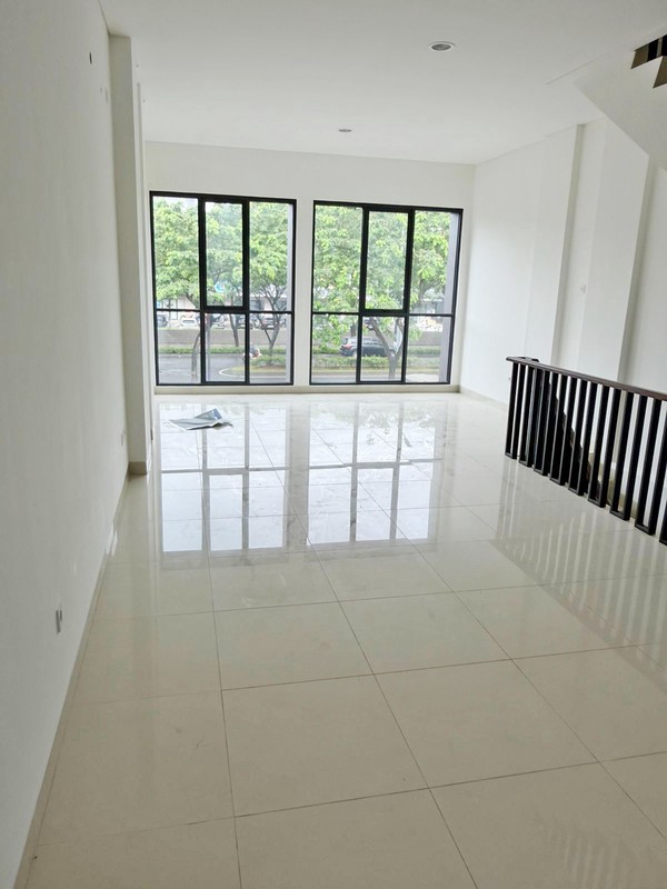Ruko 3 Lantai Area Komersil Lokasi Premium di Enchante BSD City