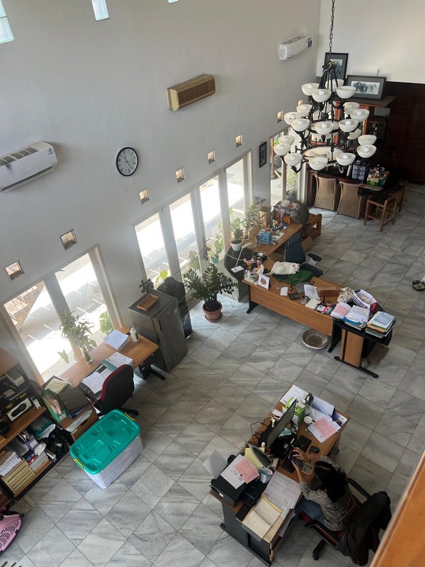 Rumah murah turun harga posisi hoek  Taman giri Loka BSD city 