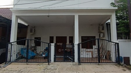 Rumah 2 lantai Javanese Industrial Design di Villa Melati Mas