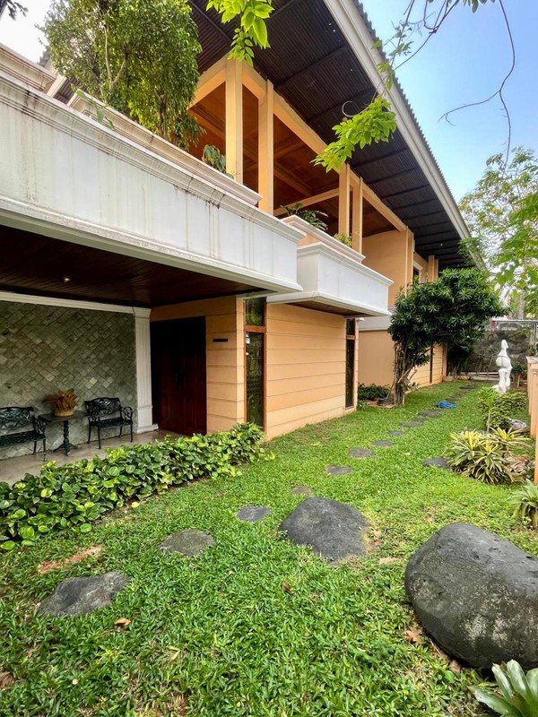 Rumah Bagus, Nyaman dan Asri, Lokasi Strategis di Jakarta Barat