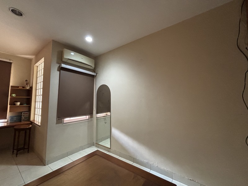 Super Murah! Rumah Kokoh 2.5 Lantai, Rapi Terawat di Kota Wisata Cibubur 