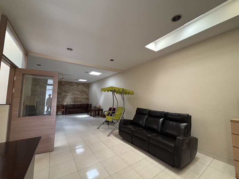 Super Murah! Rumah Kokoh 2.5 Lantai, Rapi Terawat di Kota Wisata Cibubur 