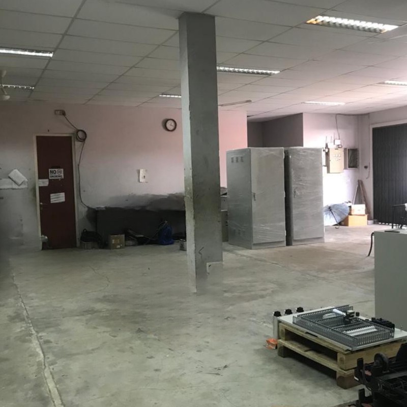 Dijual Rumah dan tempat usaha di Grogol 