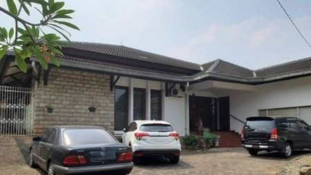 Rumah halaman luas, bebas banjir, lokasi strategis di Bintaro- Jaksel