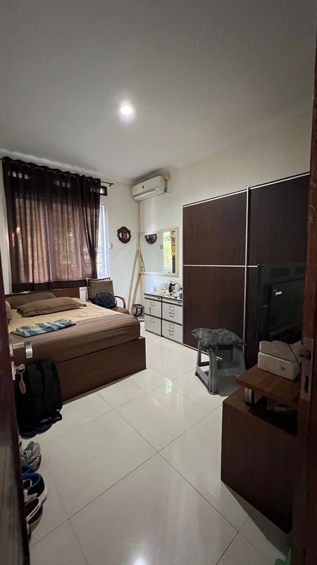 Turun harga rumah di Nusa Loka BSD