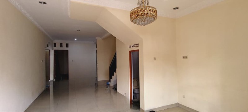 Rumah Strategis dengan Akses 3 mobil di daerah Tebet, Jakarta Selatan