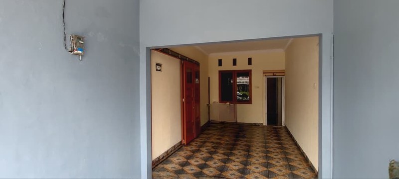 Rumah Strategis dengan Akses 3 mobil di daerah Tebet, Jakarta Selatan