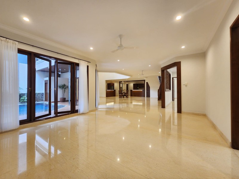 Dijual Rumah Exclusive Luxury Residence di Lebak Bulus