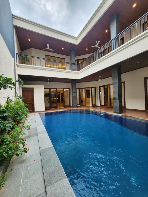 Dijual Rumah Exclusive Luxury Residence di Lebak Bulus